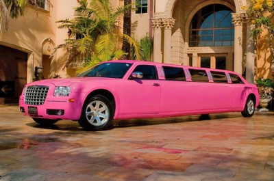 pink-chrysler-limo
